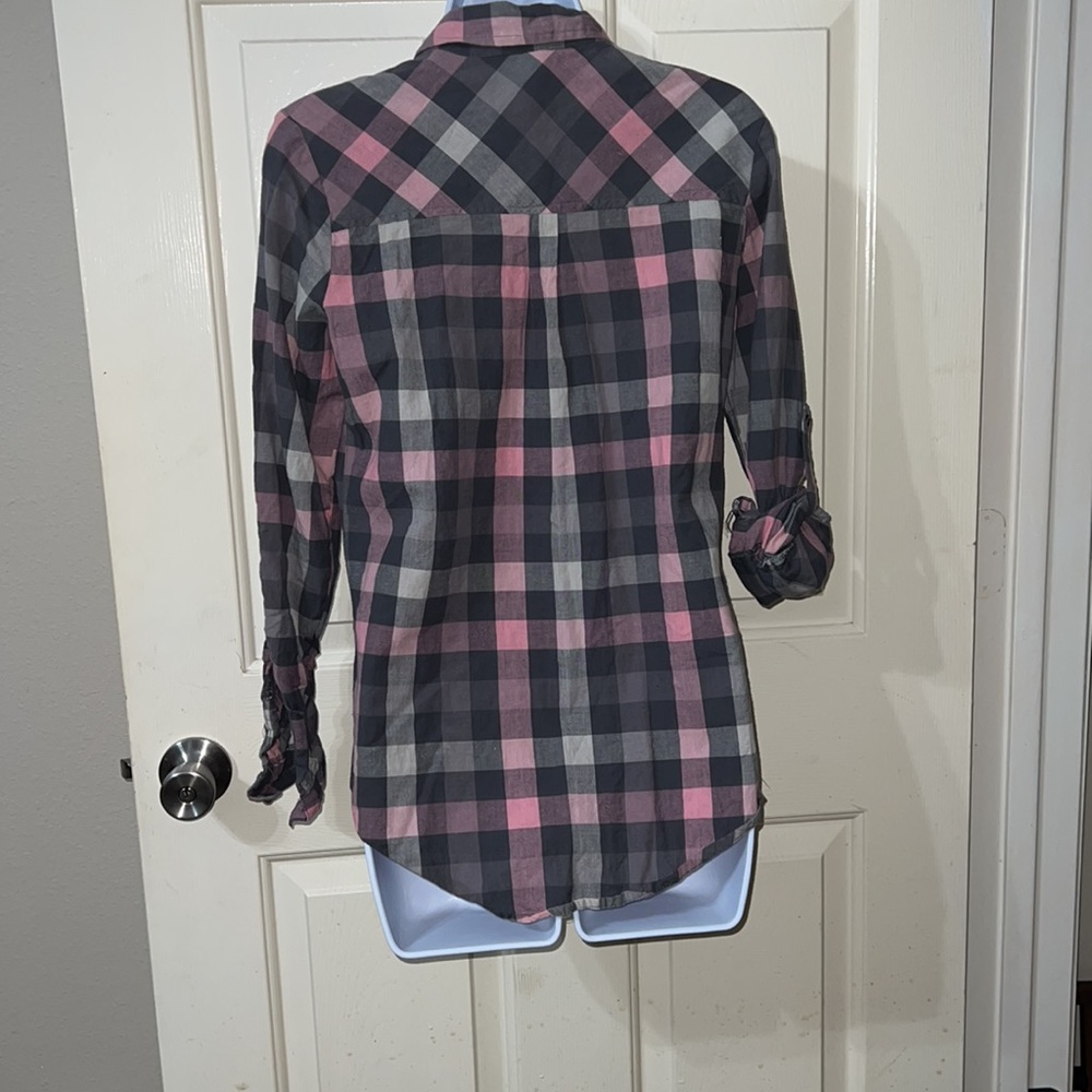 Pink & Gray plaid Ladies Top - Picture 7 of 9
